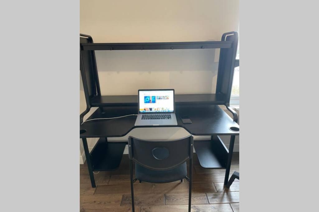 Beautiful Apartment Right Off Of Broadway Market لندن المظهر الخارجي الصورة