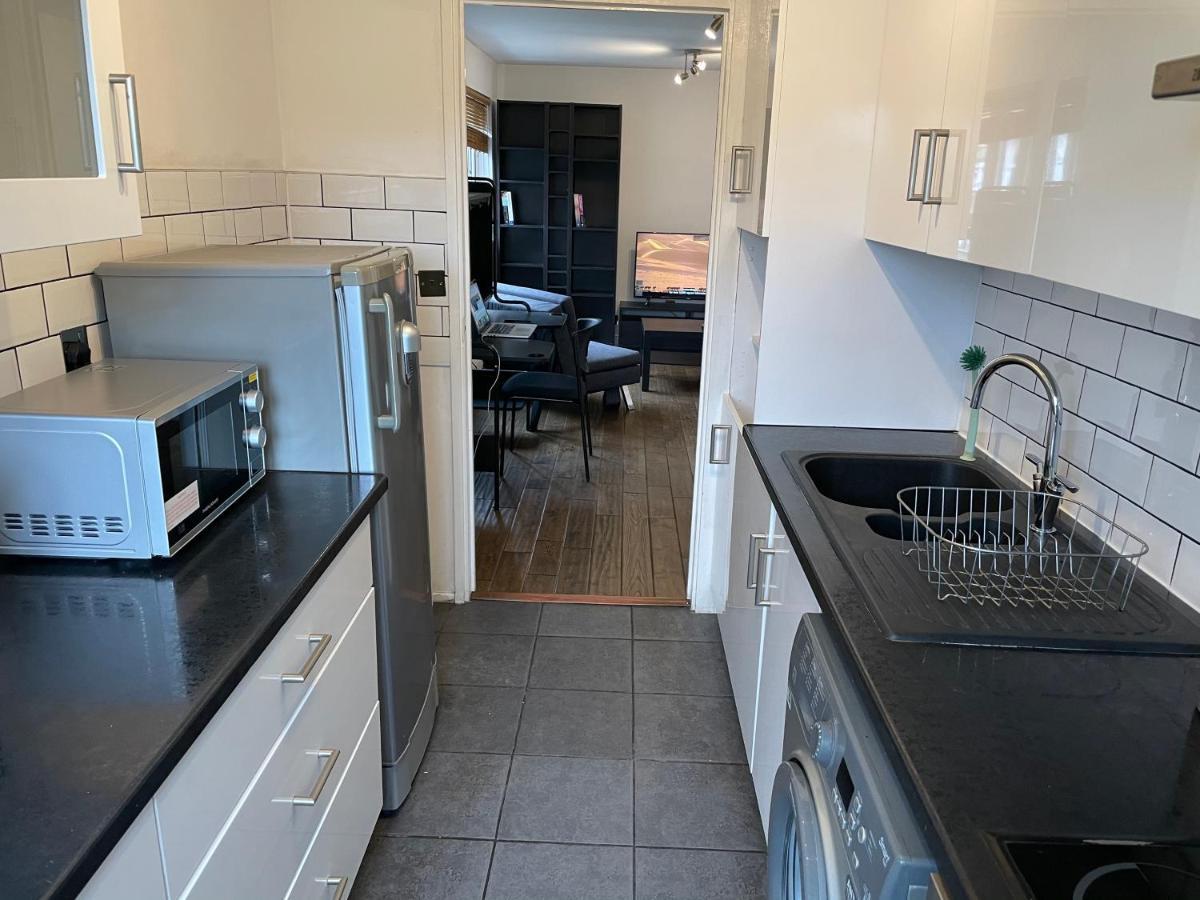 Beautiful Apartment Right Off Of Broadway Market لندن المظهر الخارجي الصورة