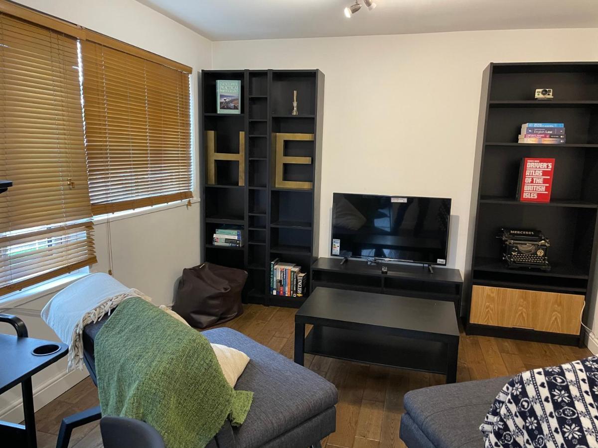 Beautiful Apartment Right Off Of Broadway Market لندن المظهر الخارجي الصورة