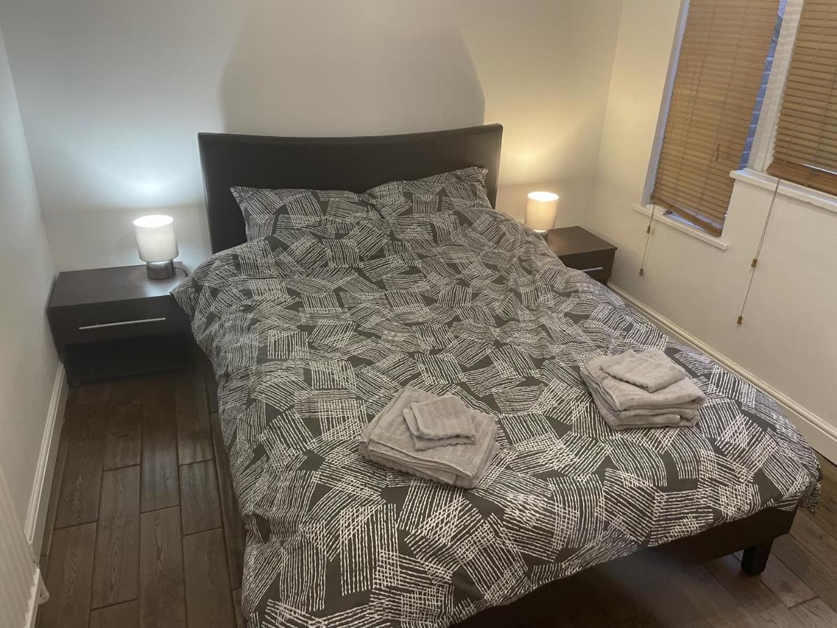 Beautiful Apartment Right Off Of Broadway Market لندن المظهر الخارجي الصورة